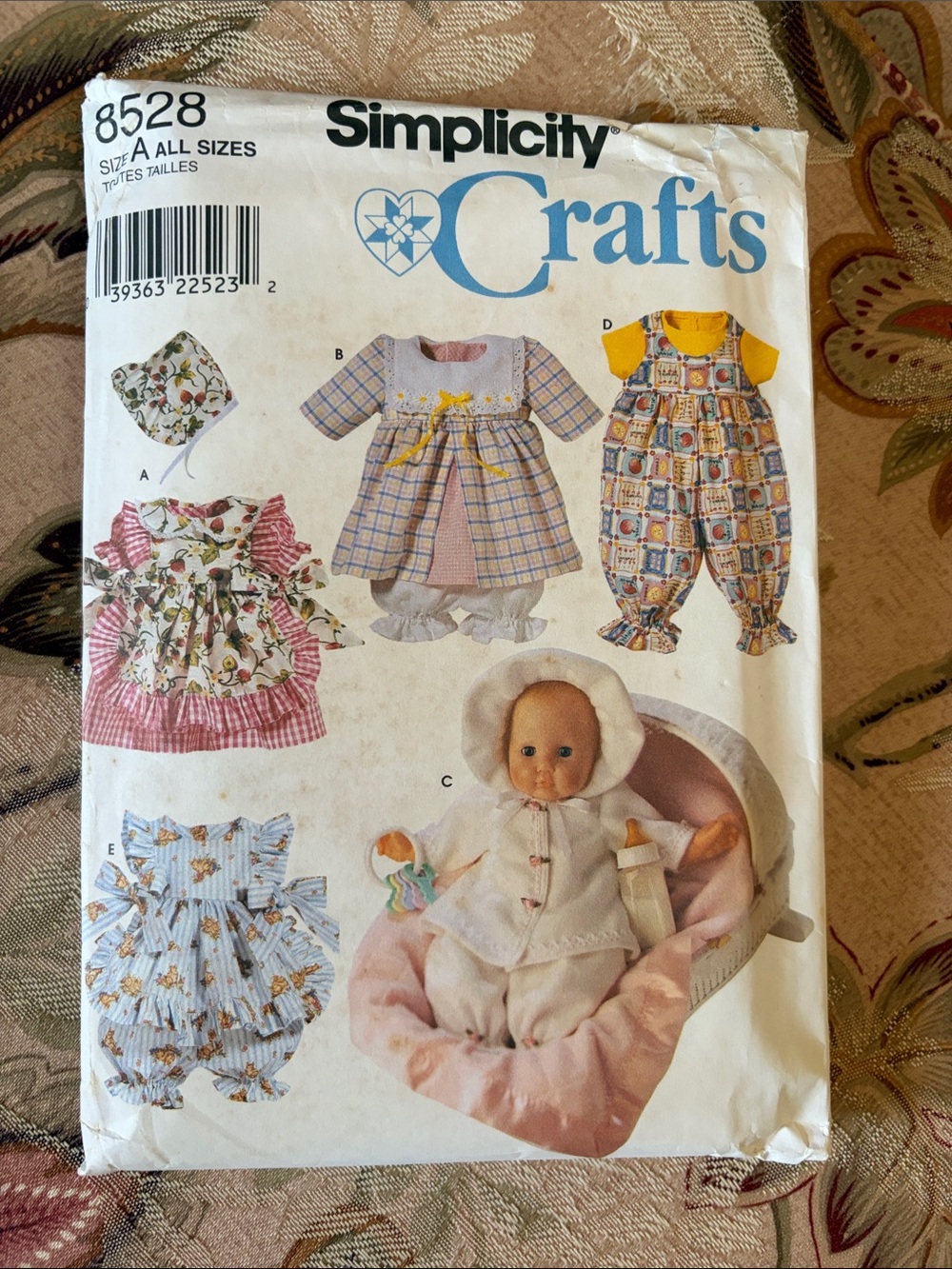 MOM’s Simplicity Crafts 8528 Wardrobe Doll Clothes Pattern Factory Folded Uncut